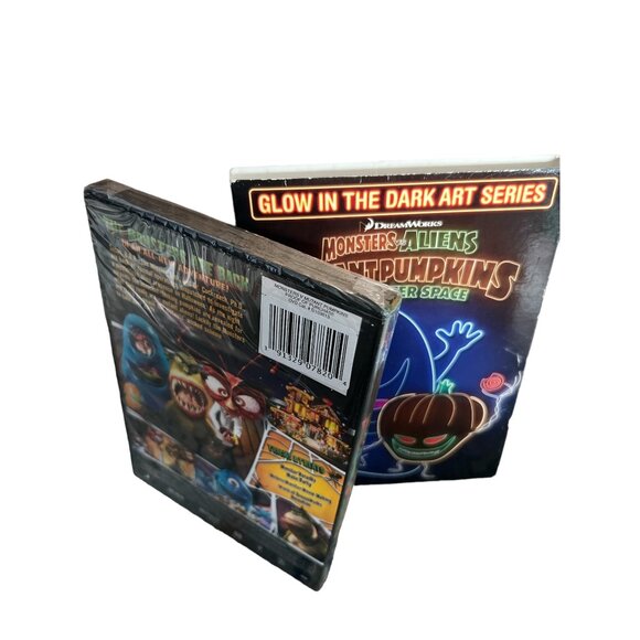 Dreamworks Monsters Vs Aliens Mutant Pumpkins from Outer‎ Space Glow In The Dark - Picture 5 of 5